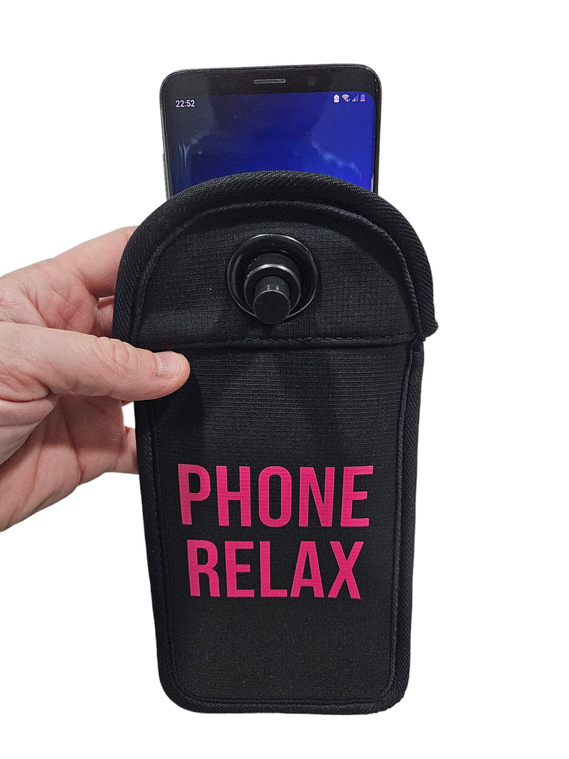 Mete el teléfono en la bolsa